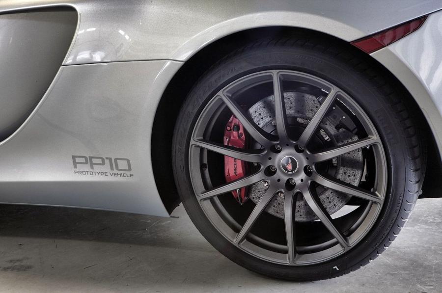  McLaren MP4-12C 2012 года  (фото 121 из 129)